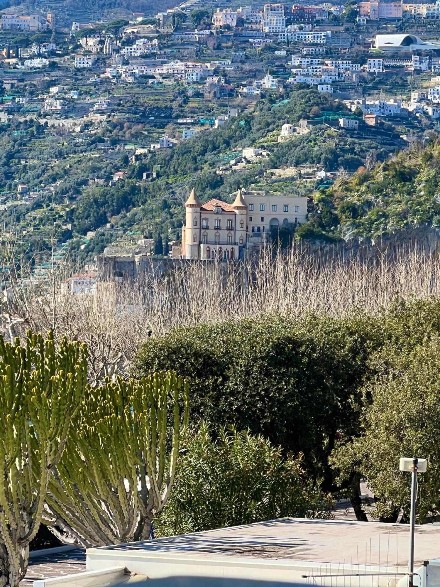 La Casa Lungo Il Mare Apartment Maiori Bagian luar foto