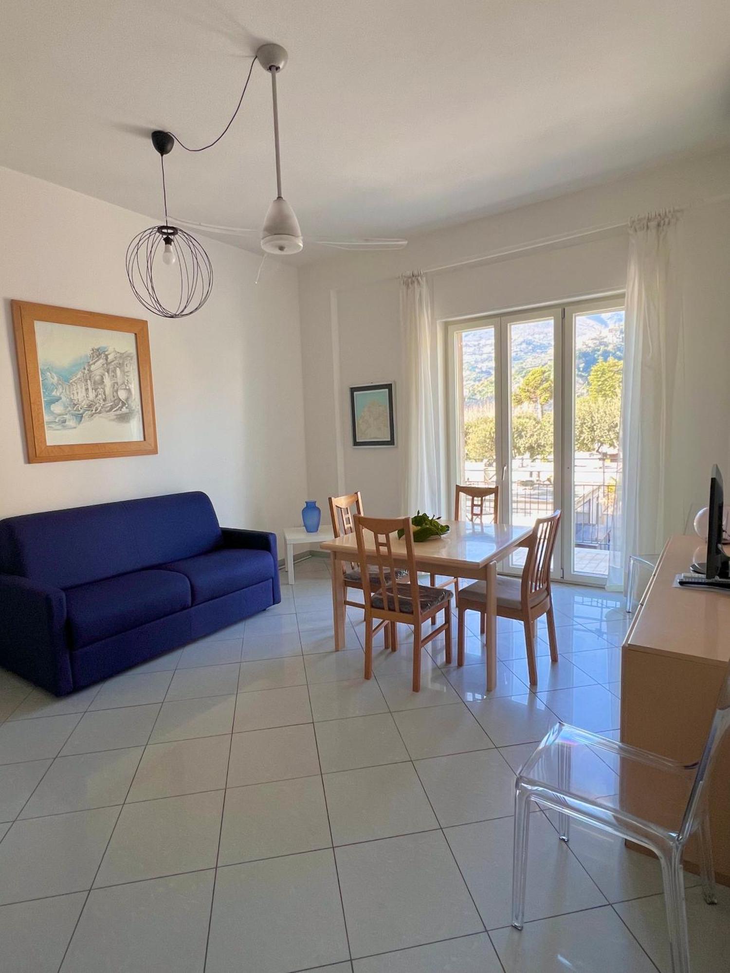 La Casa Lungo Il Mare Apartment Maiori Bagian luar foto